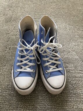 Platform Converse High-Top Sneakers in Light Blue and White